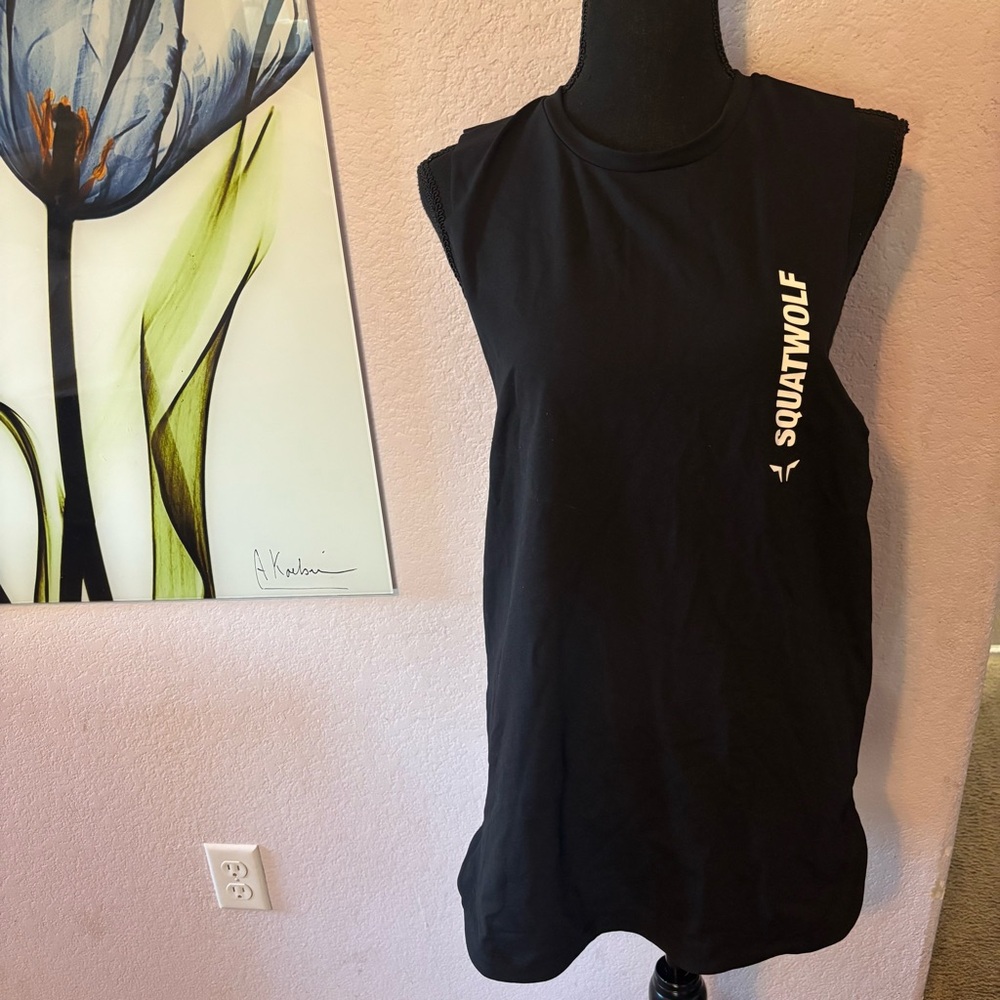 tank top shirt size medium